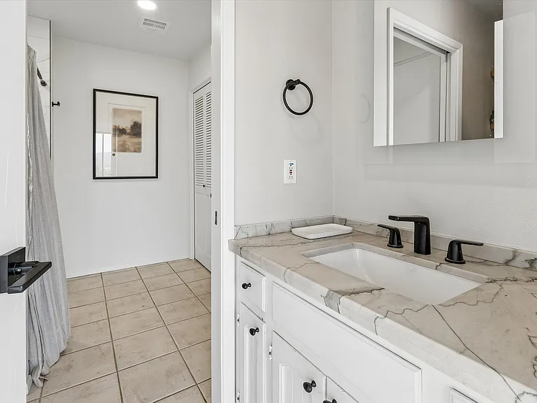 6095 E Blue Ridge Dr — Photo 23