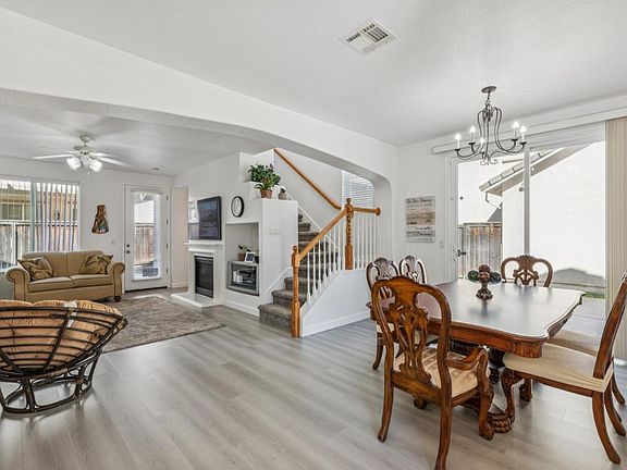 5th image of 2428 Hanson Dr