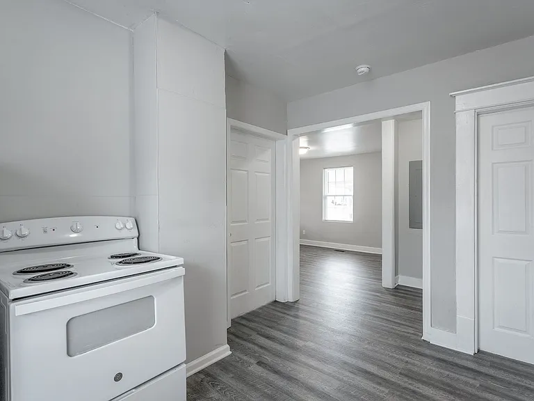 1709 S Lyerly St — Photo 7