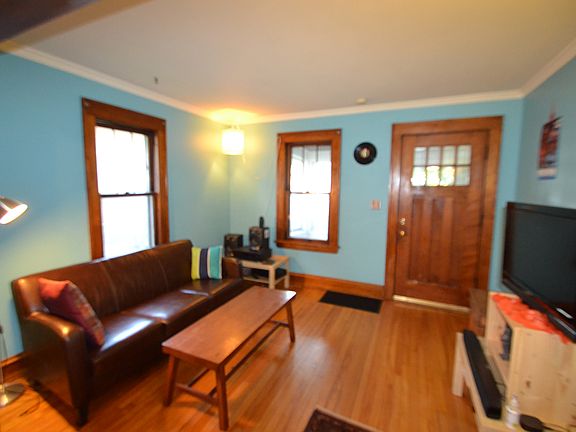 2nd image of 2611 Hayes St NE