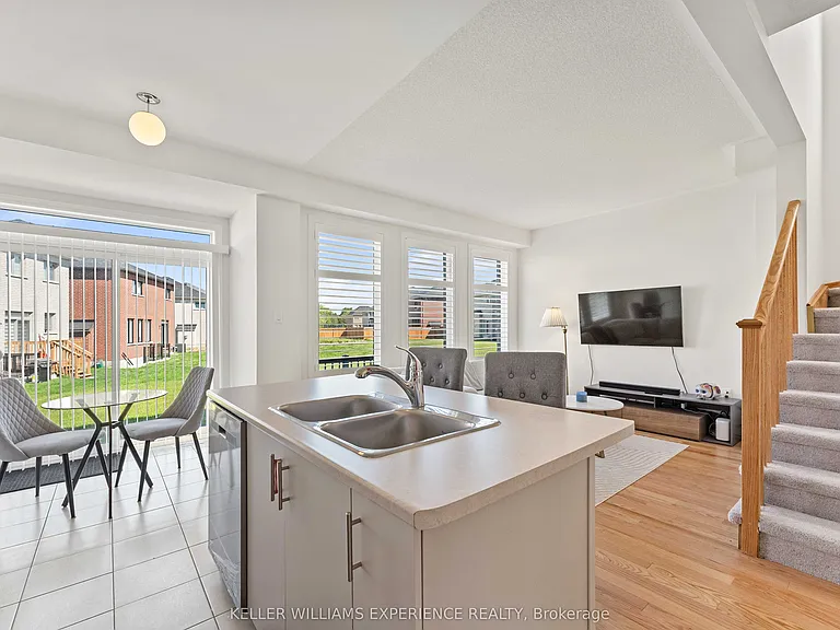 75 Wakefield Blvd — Photo 7