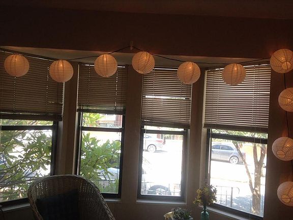 2nd image of 521 W 10th St APT 202