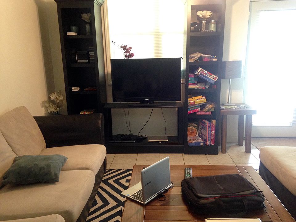 living room/dining room