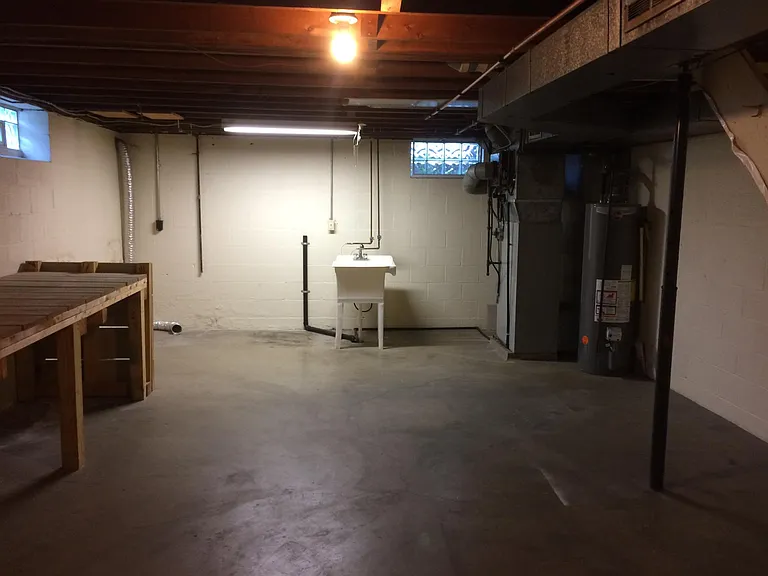 247 Schrop Ave — Photo 13