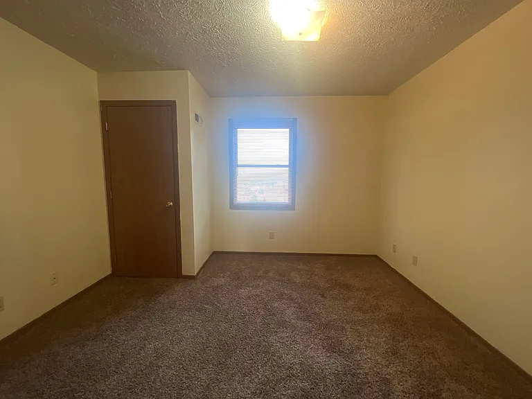 2858 University Ave — Photo 39