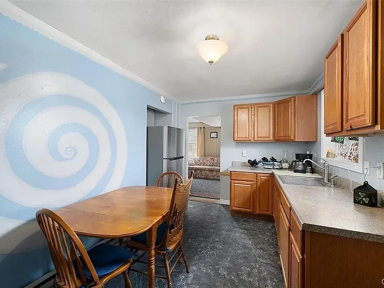 6126 Lowell Rd — Photo 4