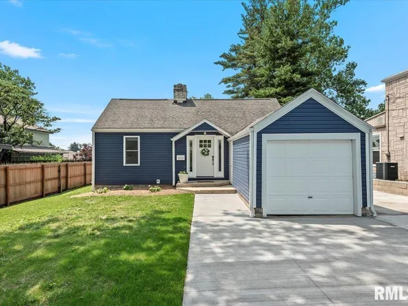 1203 W Chambers St, Jacksonville, IL 62650