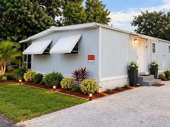 420 Mongoose Ln, North Fort Myers, FL 33917