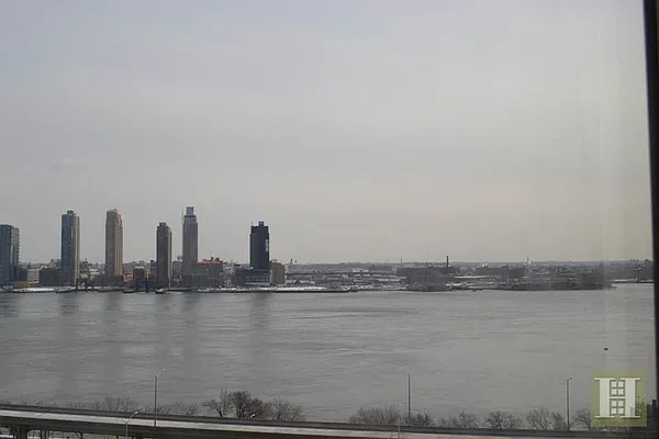 Rented by Halstead Real Estate | media 32