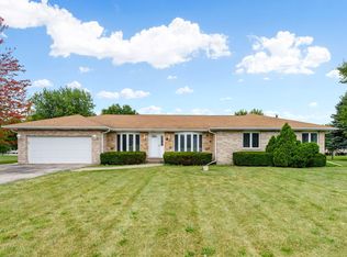 13N568 Gunpowder Ln, Elgin, IL 60124