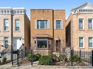 1340 N Oakley Blvd, Chicago, IL 60622