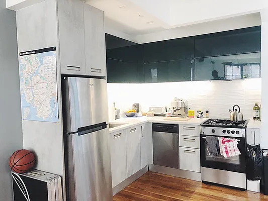 Rented by Manhattan Management LLC | media 55