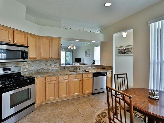 4th image of 8837 Bridgeport Bay Cir