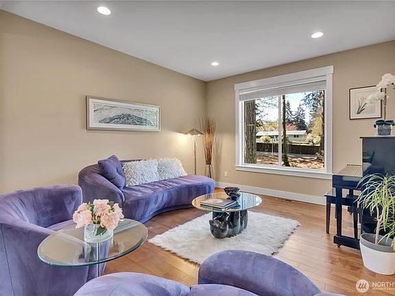 3rd image of 13430 Patriot Way SE