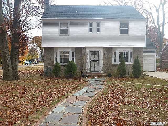 1st image of 123 Putnam Ave