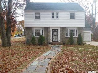 123 Putnam Ave, Freeport, NY 11520