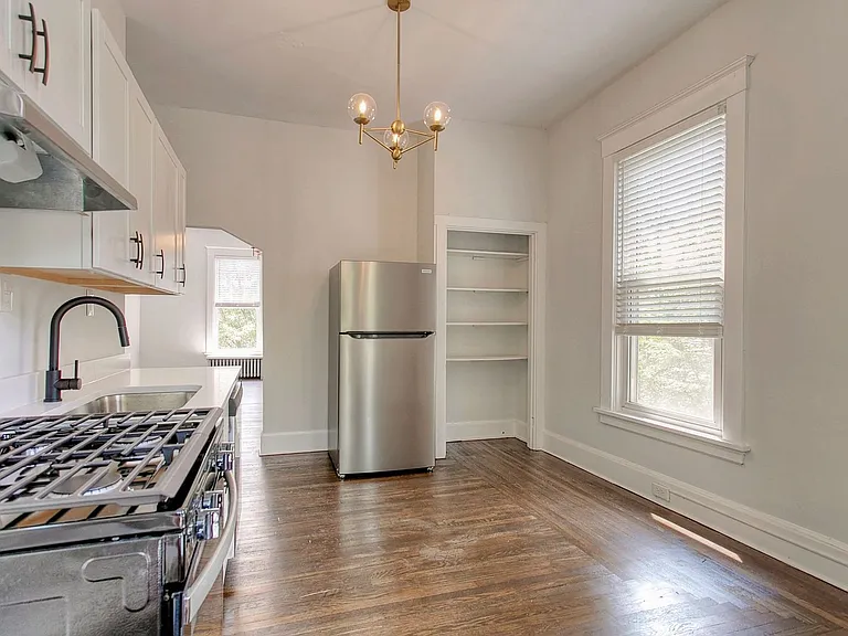 2343 Park Ave #F — Photo 6