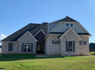 5125 Watson View Dr, Nesbit, MS 38651