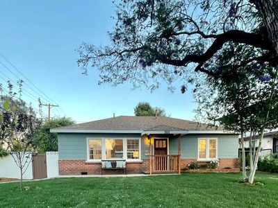 560 Ridgewood Ln, Pasadena, CA, 91103