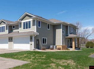 820 Pinnacle Path, Mankato, MN 56001