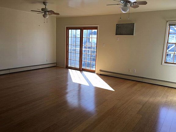 3rd image of 126 Beach 91st St #1