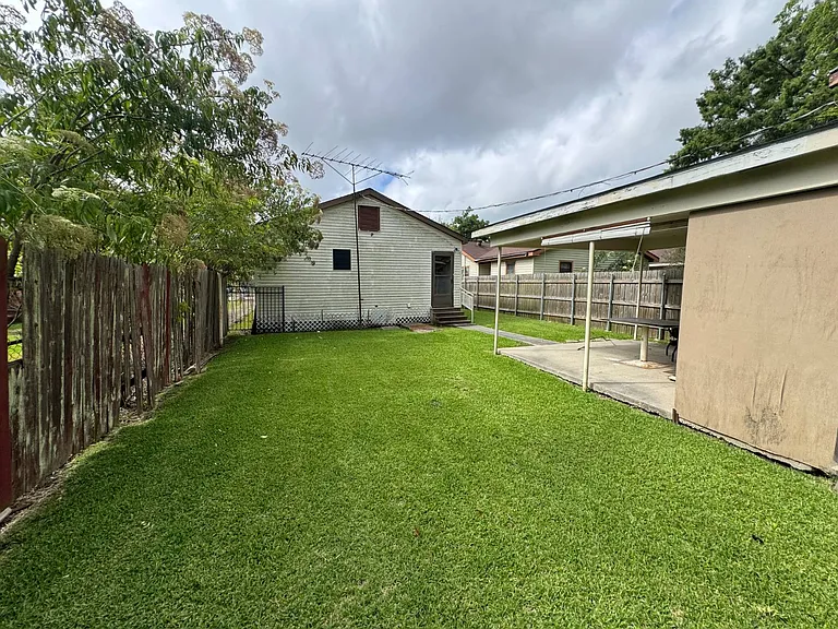 529 Terrebonne St — Photo 19