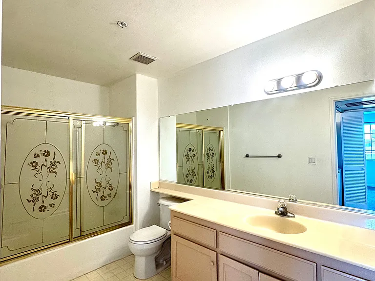 11410 Brookshire Ave #404 — Photo 7