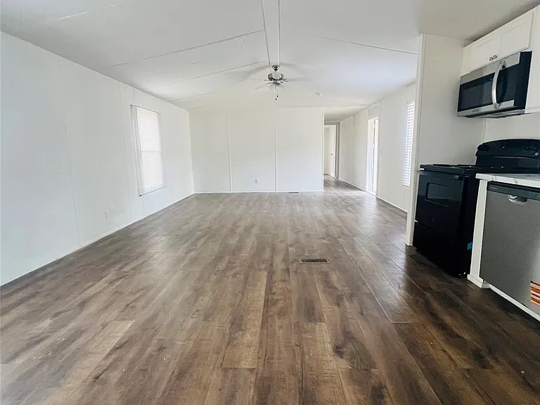 395 Pashun Ln — Photo 10