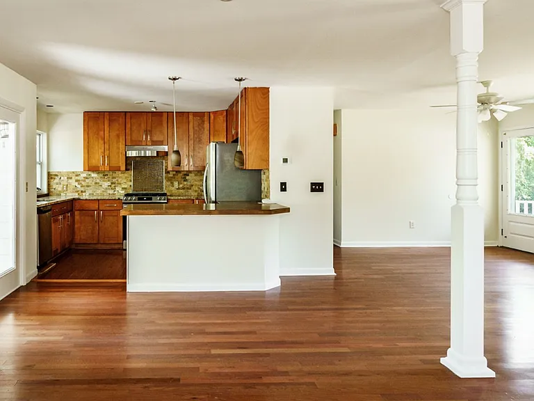1606 Madrid Ave — Photo 17