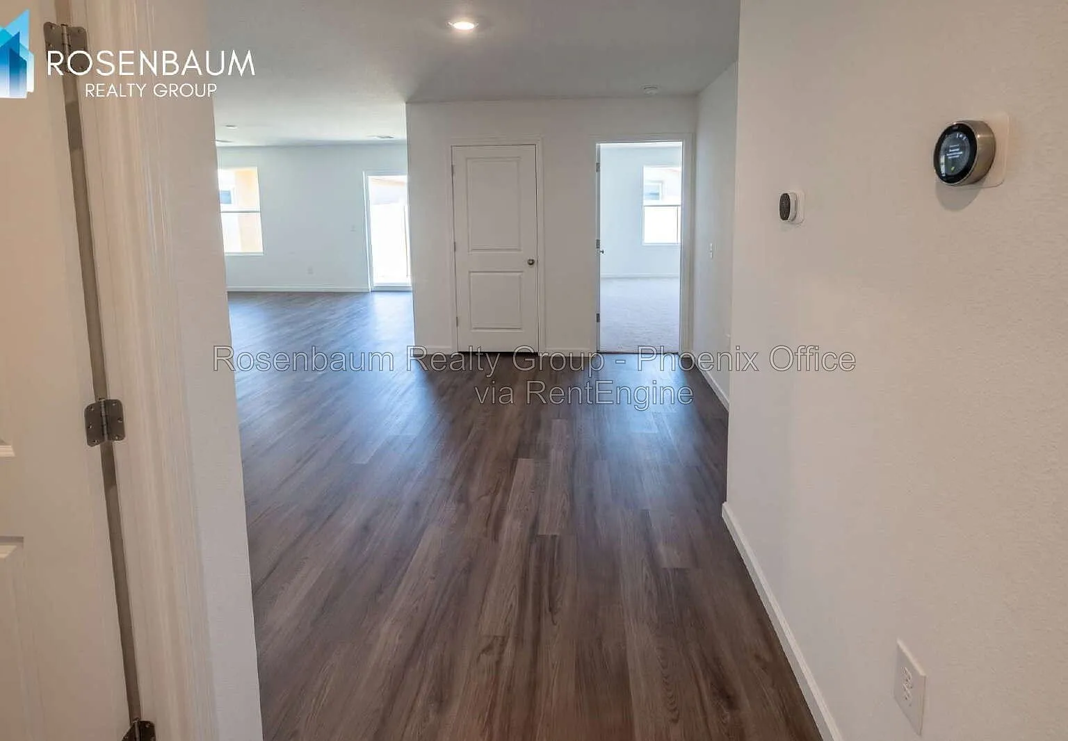 3 bed, 2.0 bath, 1477 sqft, $1,749 — Photo 3
