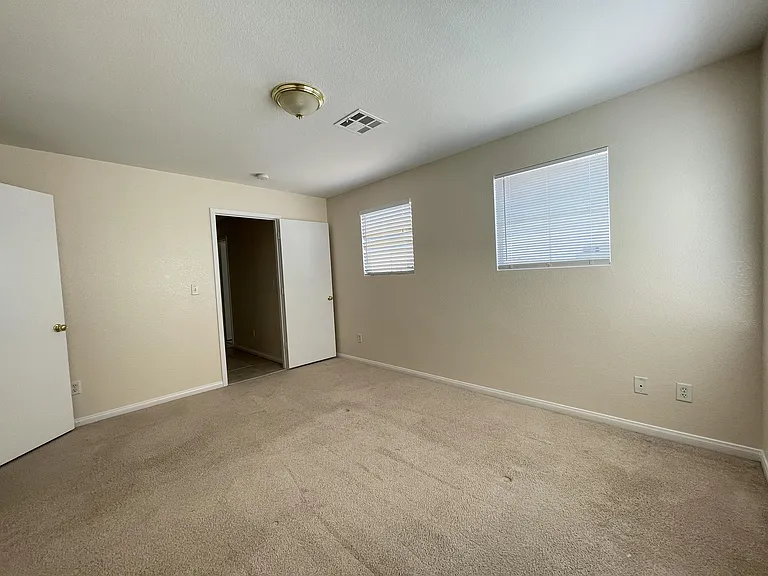 7492 Mulgrave Ct — Photo 6