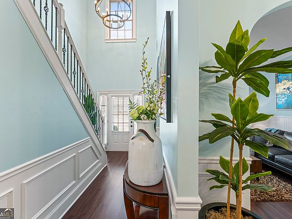 4th image of 132 Luke Cv