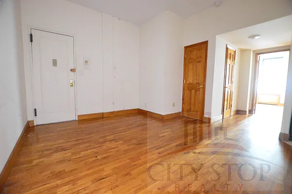 Rented by City Stop Realty | media 16