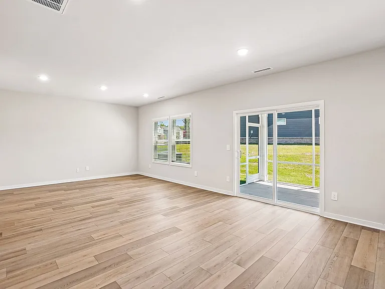 528 Southland Dr — Photo 5