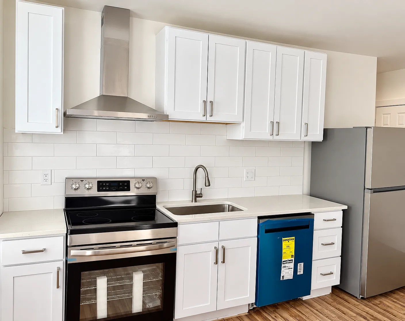 4 bed, 1035 sqft, $2,650 — Photo 2
