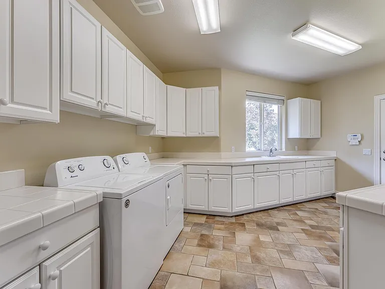 1039 Mountain Air Ct — Photo 25