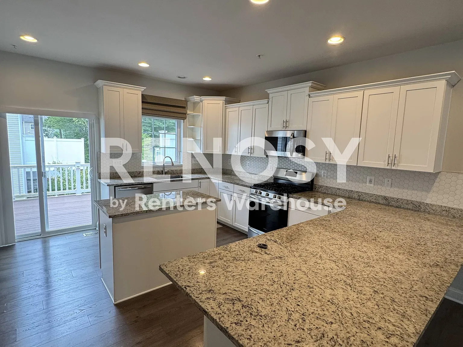 Available September 1 - Summerfield Village - 4 Level Th - 3 Br - 3 Full Bath - 3 - 1/2 Baths — Photo 3