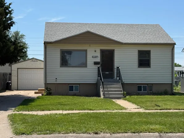 1104 W E Street, North Platte, NE 69101