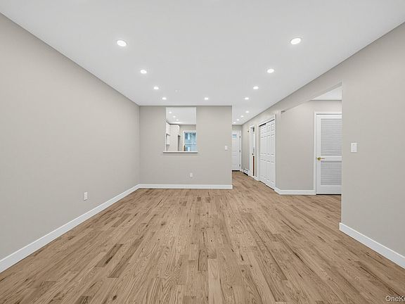 4th image of 292 Hubert Humphrey Drive