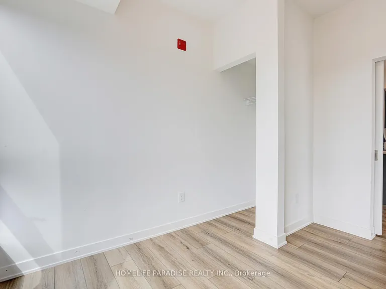 312 Erb St W #416 — Photo 31