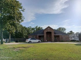 318 W McHenry Rd, Perkinston, MS 39573