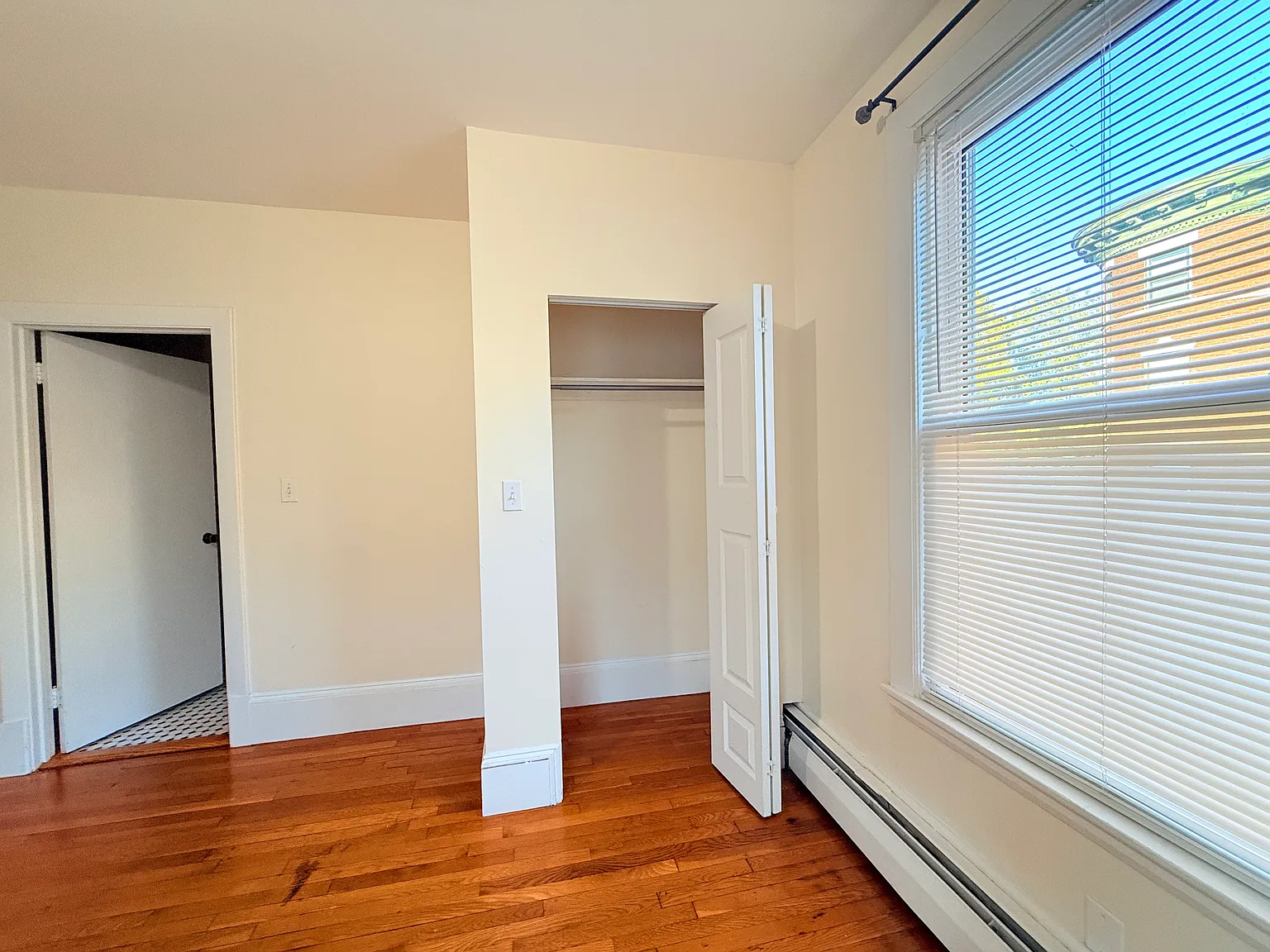 Studio, 325 sqft, $1,850 — Photo 2