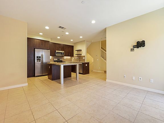 Kitchen/Living Area