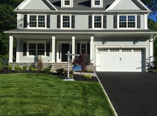 86 Meadow Rd, Clark, NJ 07066