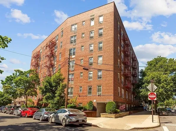 8420 51st Avenue #2E, Elmhurst, NY 11373