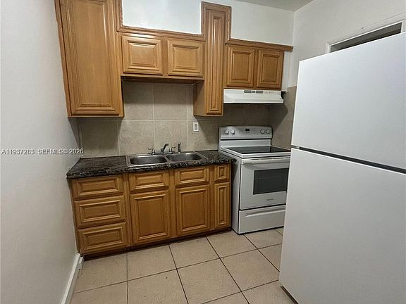 2nd image of 1220 NE 110th Ter Trlr B