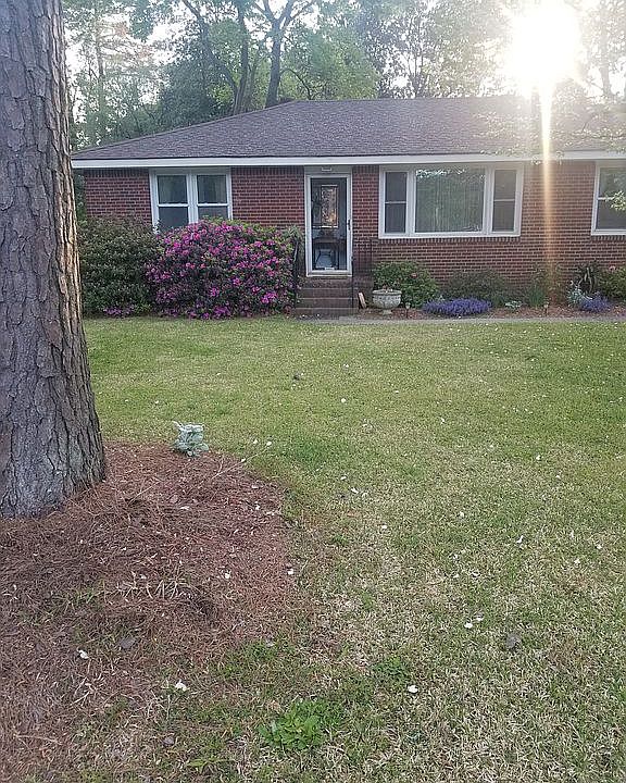 1st image of 2412 Crocker Ave