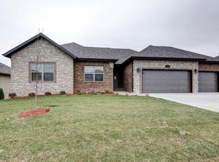 612 N Alexandria St, Nixa, MO 65714