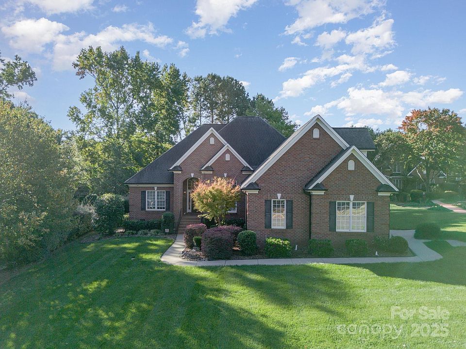1st image of 3701 Sand Wedge Dr
