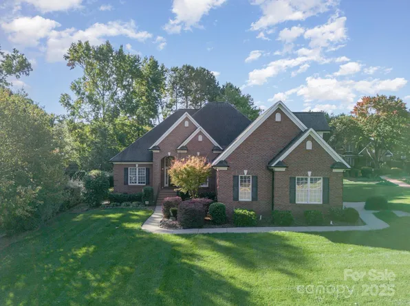 3701 Sand Wedge Dr, Gastonia, NC 28056